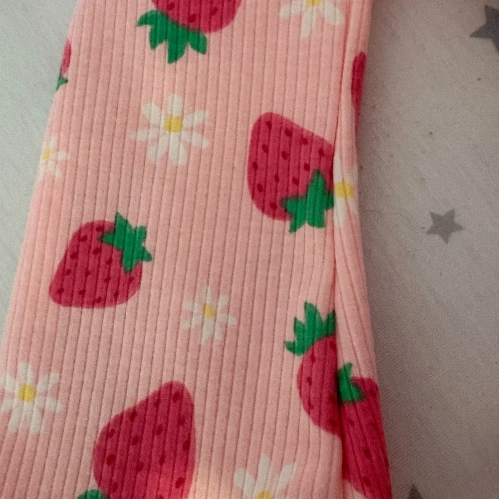 btween baby Pink Ruffle-Sleeve Baby Strawberries Outfit - Picture 6 of 7